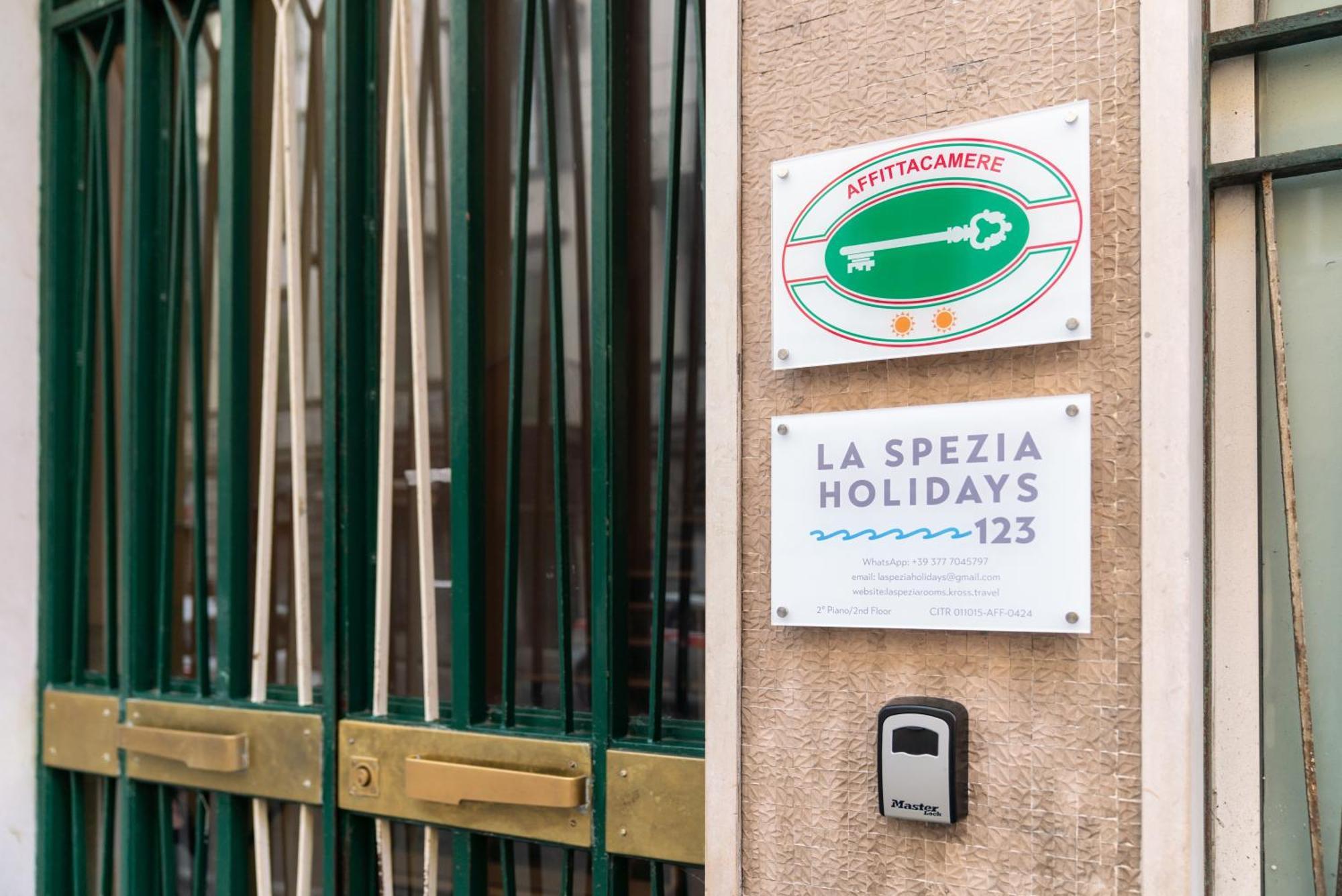 La Spezia Holidays 123 Екстериор снимка